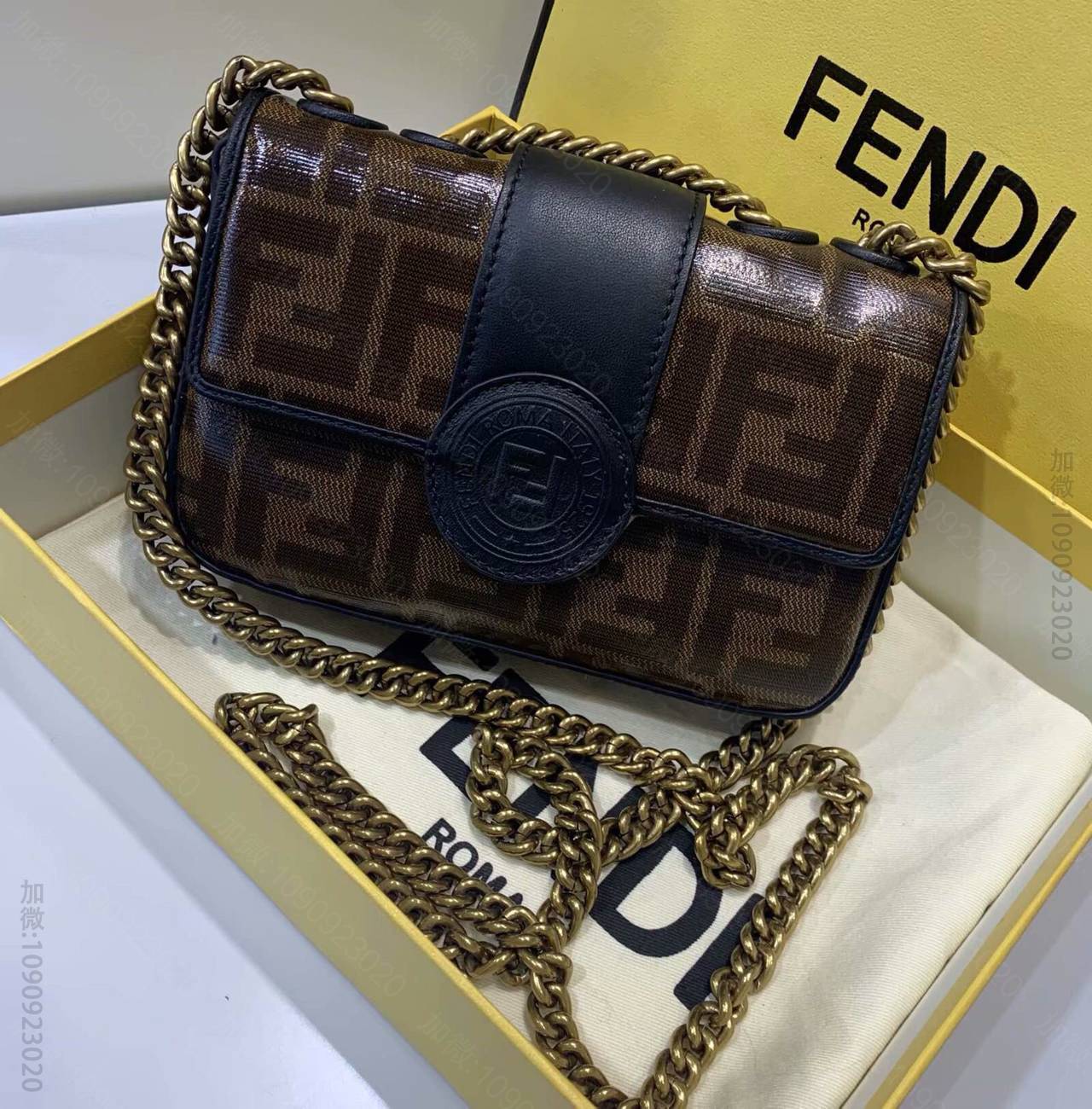FENDI芬迪双面开口设计单肩包0181AS