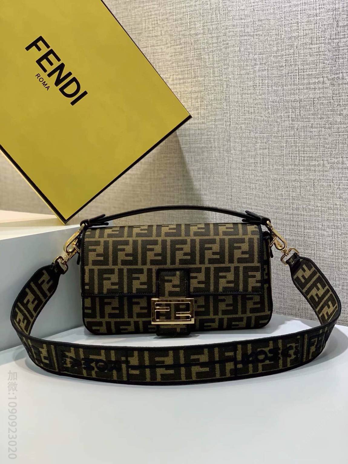 FENDI芬迪经典双F布料手提单肩包772S