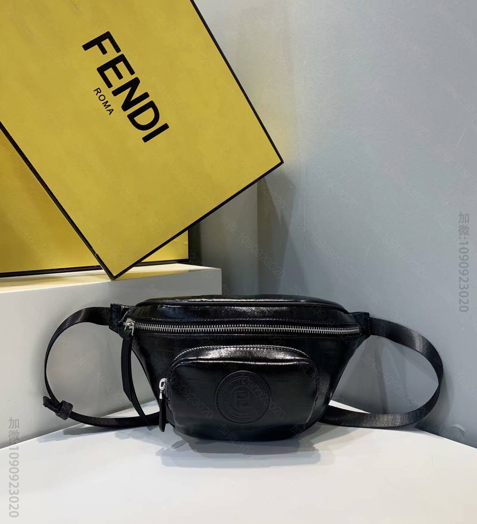 FENDI芬迪防水料大圆FF胸包/腰包2370