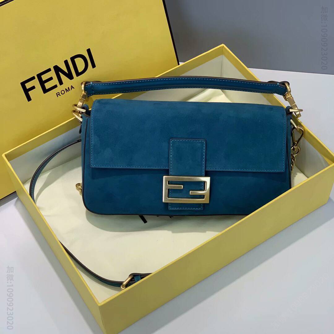 FENDI芬迪磨砂皮baguette手袋308M