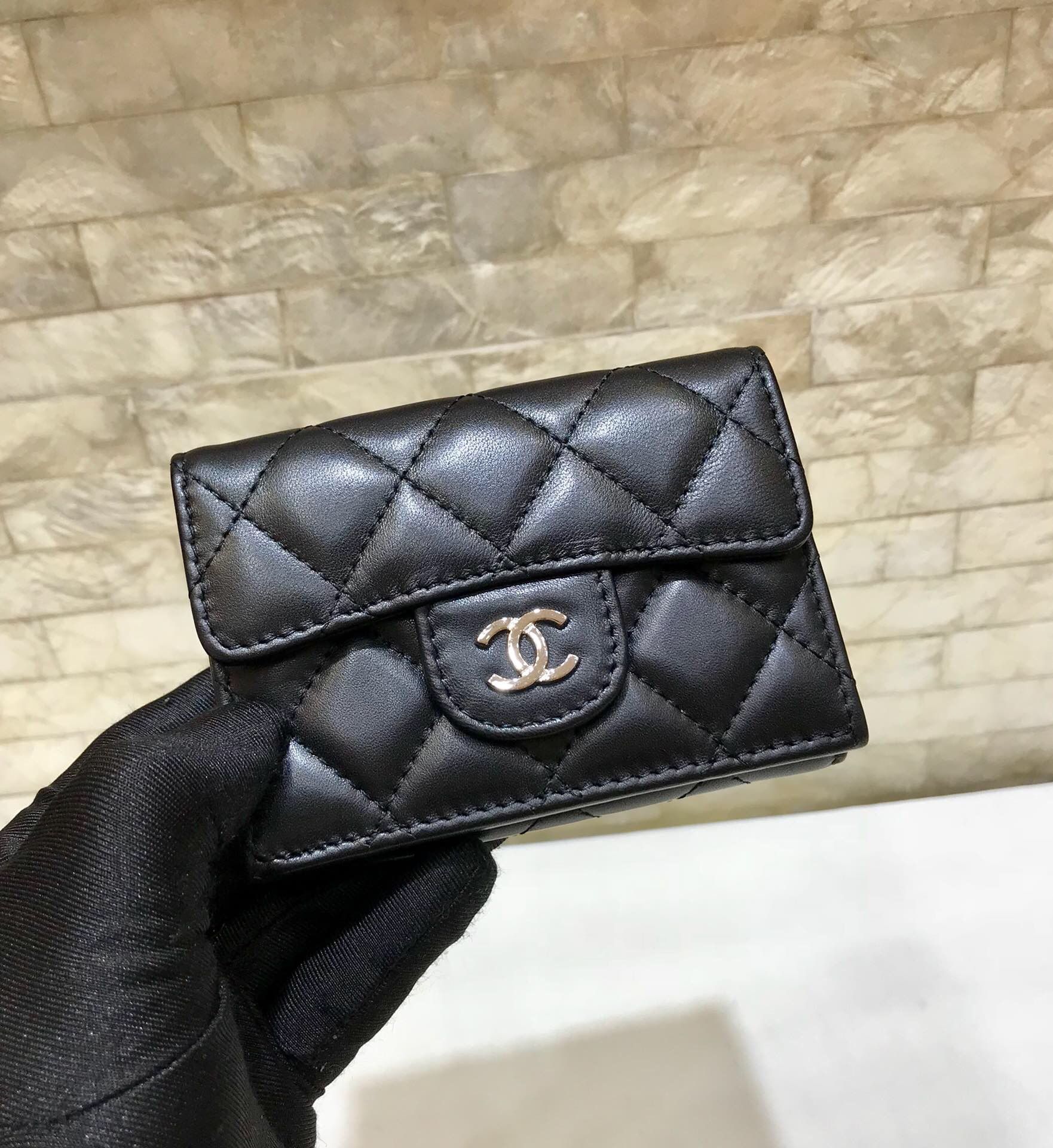 Chanel/香奈儿 羊皮迷你短三折钱夹 A84401
