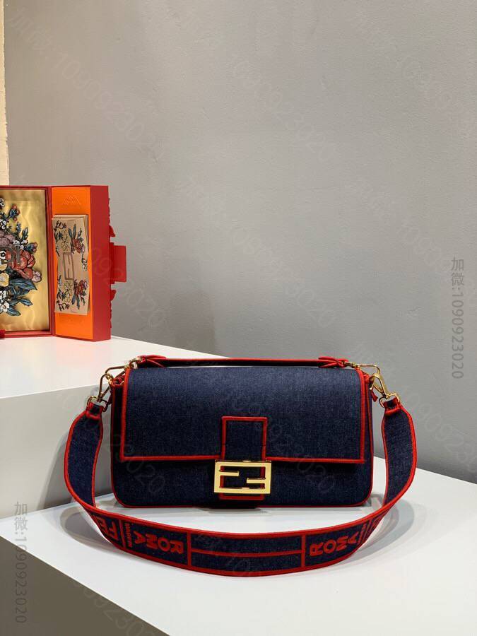 FENDI芬迪水洗牛仔布Baguette单肩包771L