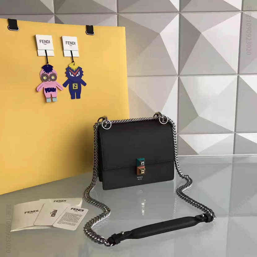 官网同款 芬迪FENDI 8M0381 KANI 小牛皮迷你手袋肩背链条包
