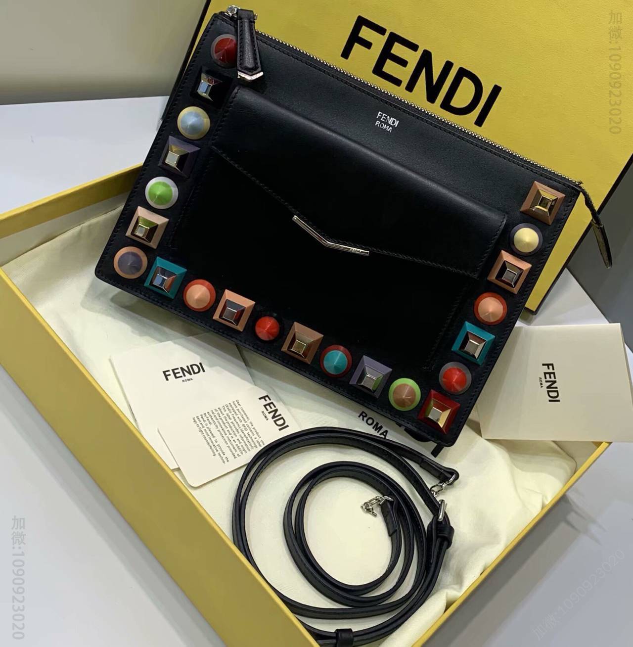 FENDI芬迪彩虹铆钉装饰南非小牛皮多功能斜跨包0367