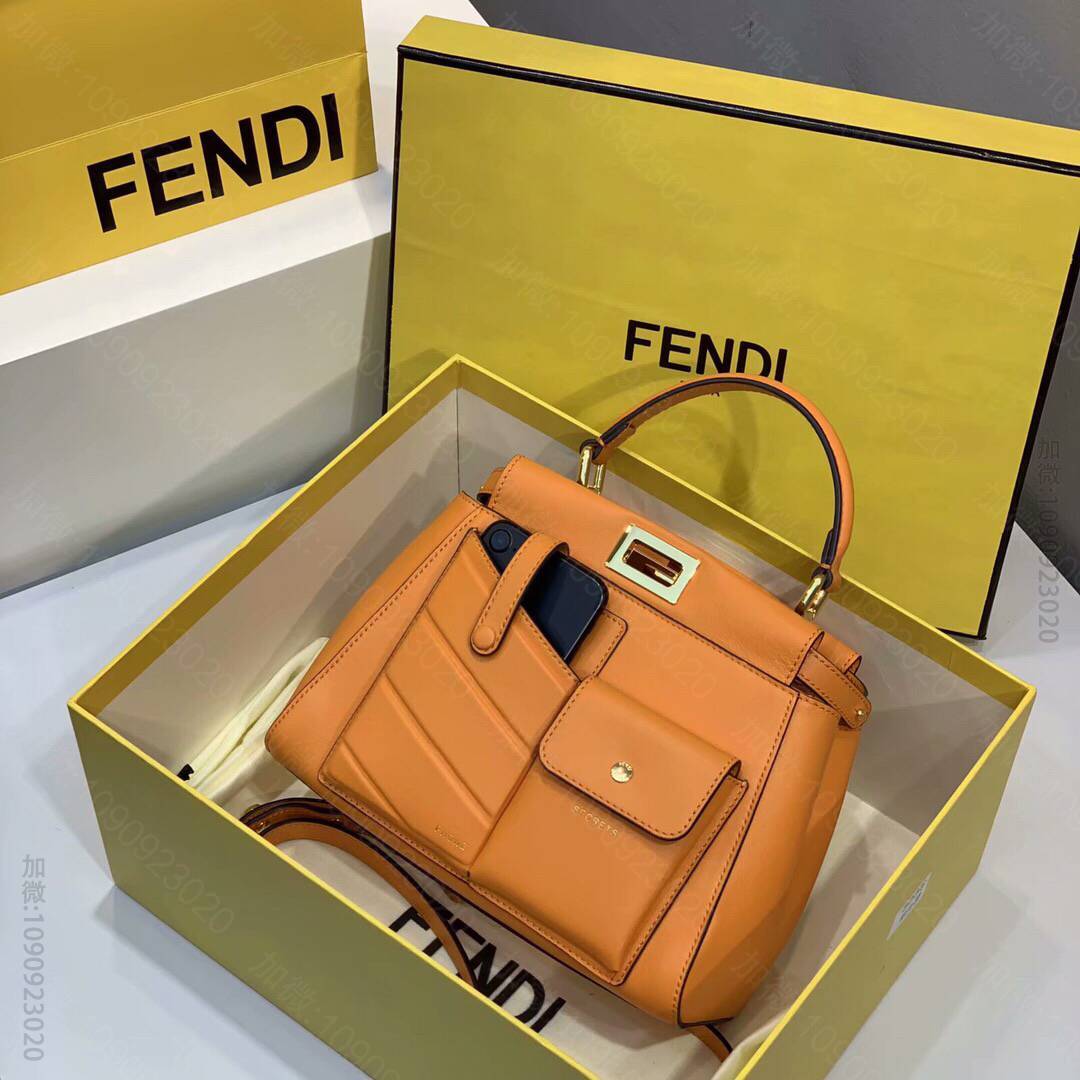 FENDI芬迪牛皮袋身内衬纯羊皮PEEKABOO手袋2113