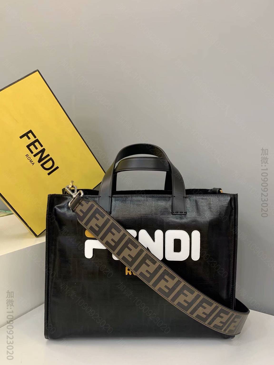 FENDI芬迪黑色Ｆ字样立体皮块拼接图案购物袋8258AS