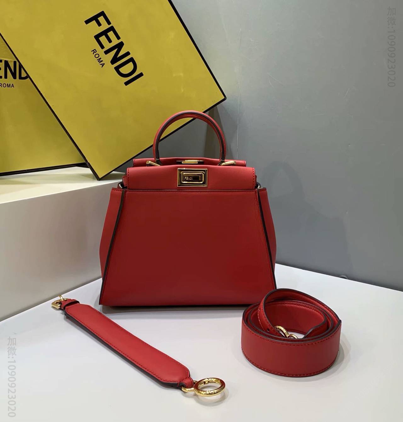 FENDI芬迪内里搭配条纹设计里外全皮peekaboo手袋2121S