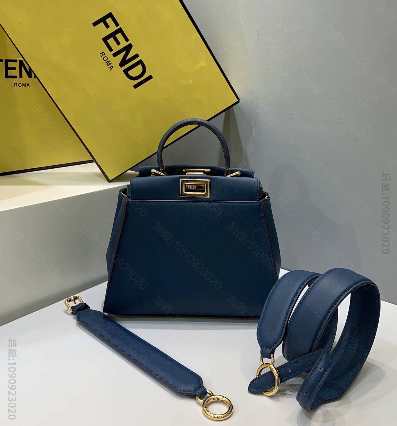 FENDI芬迪内里搭配条纹设计里外全皮peekaboo手袋2121S