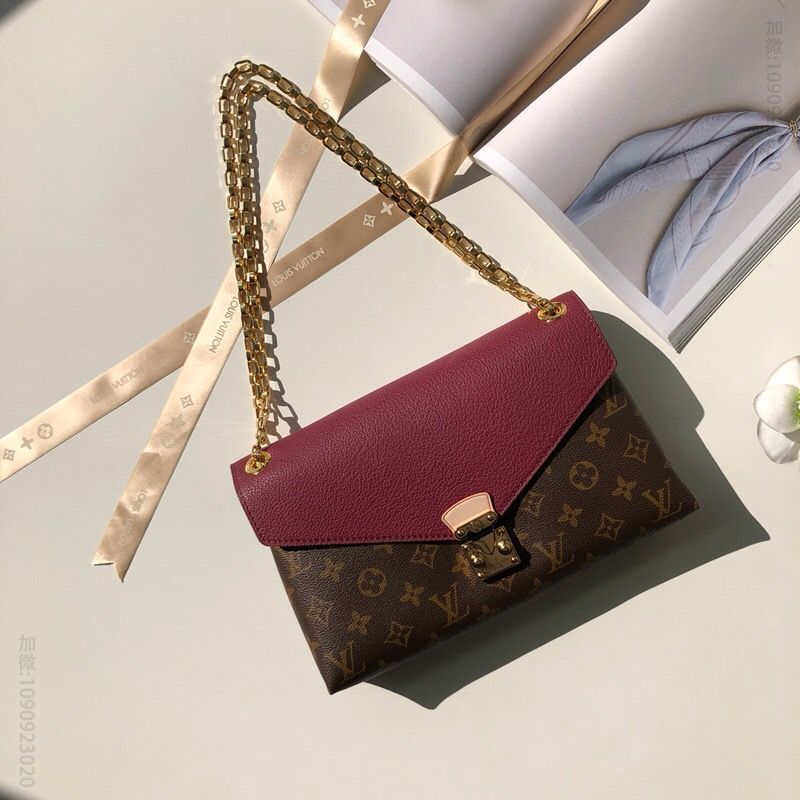 LV Pallas Chain 手袋 M41220