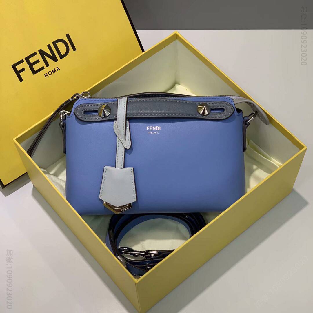 FENDI芬迪双提手柔软小牛皮波士顿手提包149