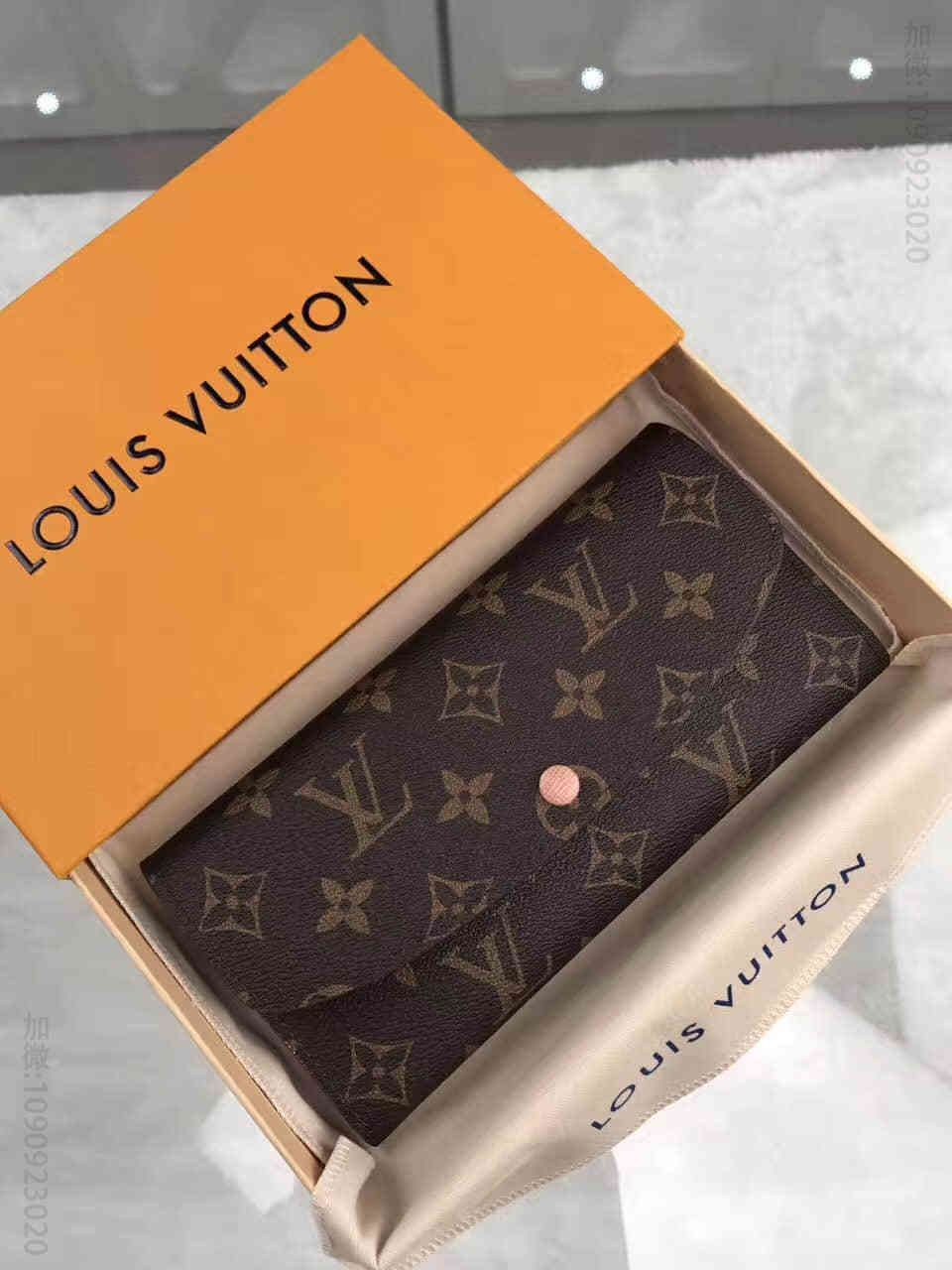 LV M61289 路易威登 Emilie钱夹 Monogram 长款豆豆钱包