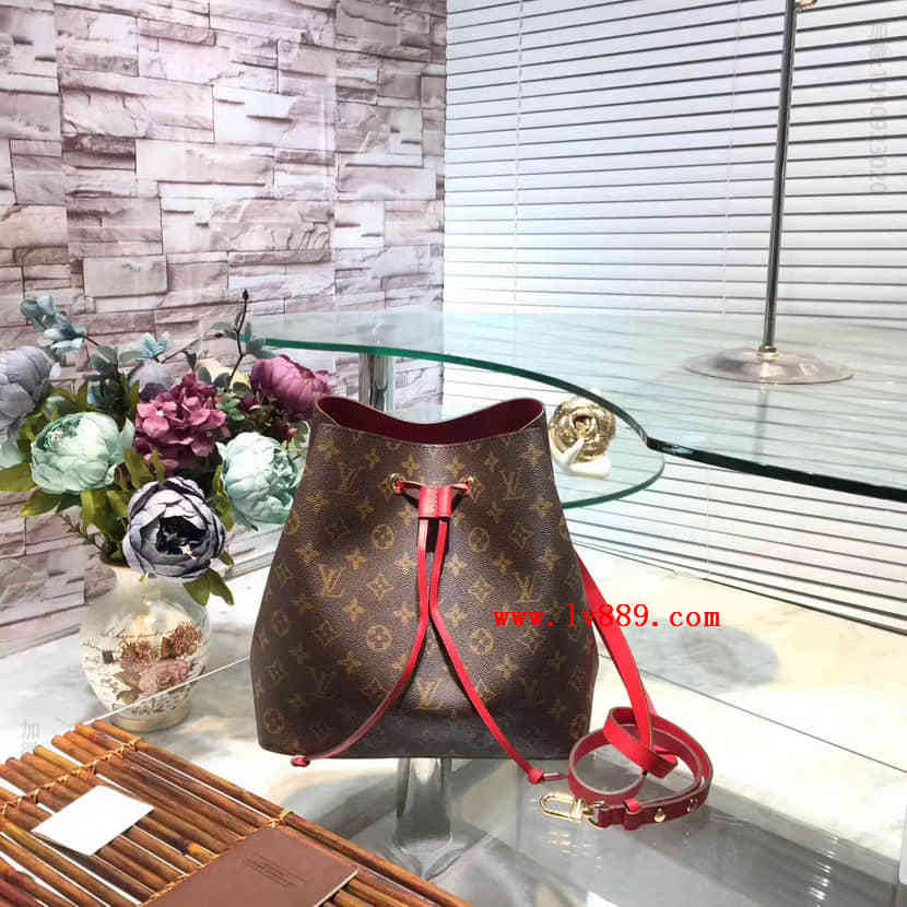 春季系列 LV M44021 路易威登 Neonoe手袋 老花Monogram水桶包