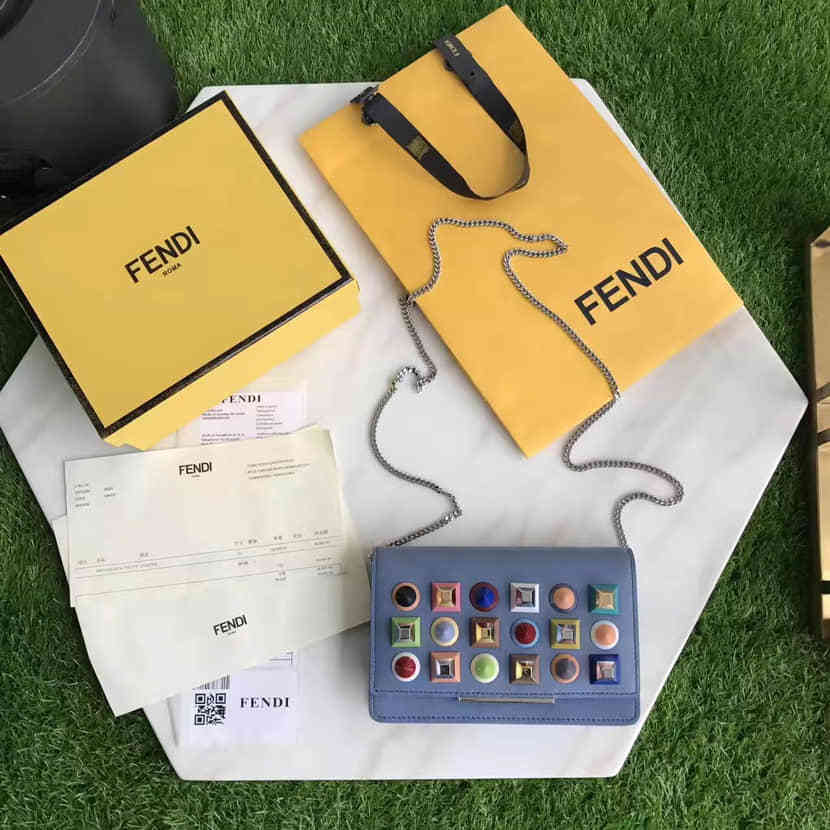 意大利代购 芬迪FENDI 3346 锥形金字塔有机玻璃钉 链条包