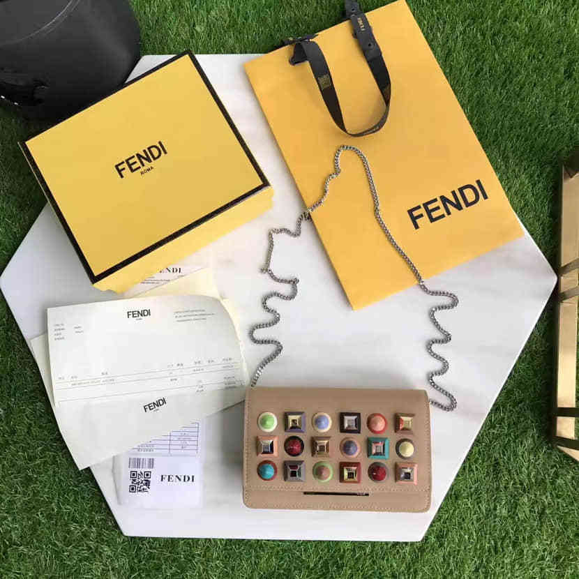 香港代购 芬迪FENDI 3346 锥形金字塔有机玻璃钉 链条包