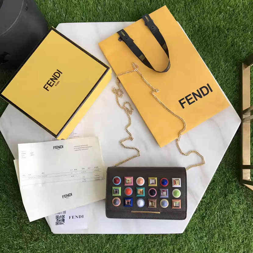 官方同款 芬迪FENDI 3346 锥形金字塔有机玻璃钉 斜挎包