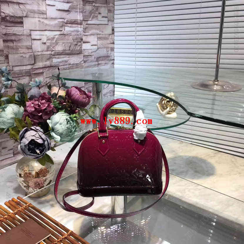 高仿LV女包 路易威登 LV Alma BB 手袋 漆皮紫金渐变色 贝壳包 M91606 LV女包 M91606