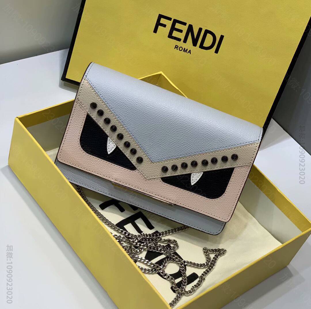 FENDI芬迪BWALLET ON CHAIN TUBE升级版手掌纹牛皮链式...