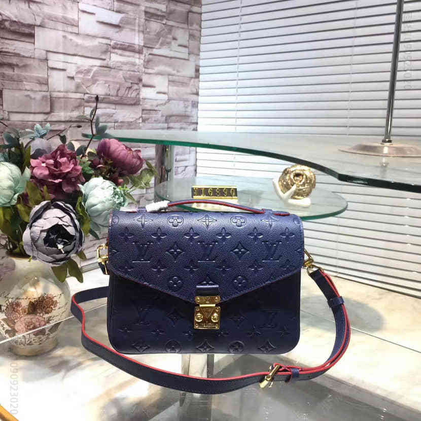 LV Pochette Metis手袋 Monogram Empreinte深蓝色全皮邮差包M44071