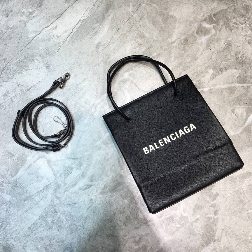 Balenciaga巴黎世家进口小牛皮纤长nappa小羊皮提手小号方形购物包482545