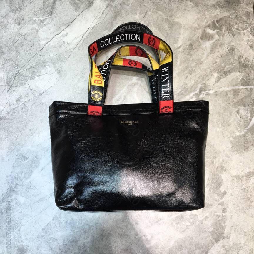 Balenciaga巴黎世家最新单品mini版宜家包922932