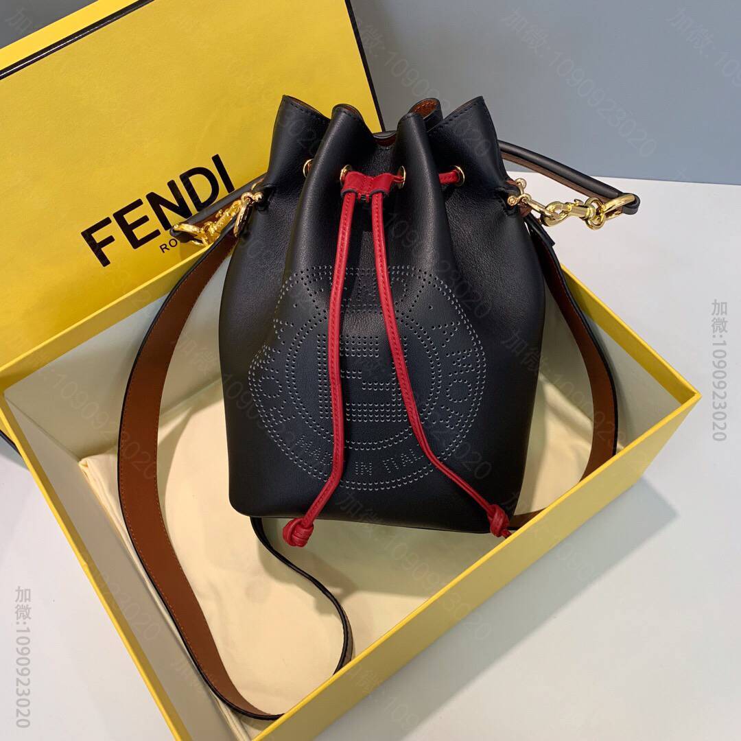 FENDI芬迪百搭时尚穿孔设计克色水桶包036