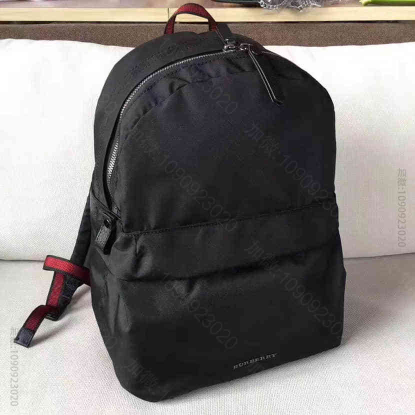 Burberry博柏利 防水布拼皮 女士b家双肩背包39035021