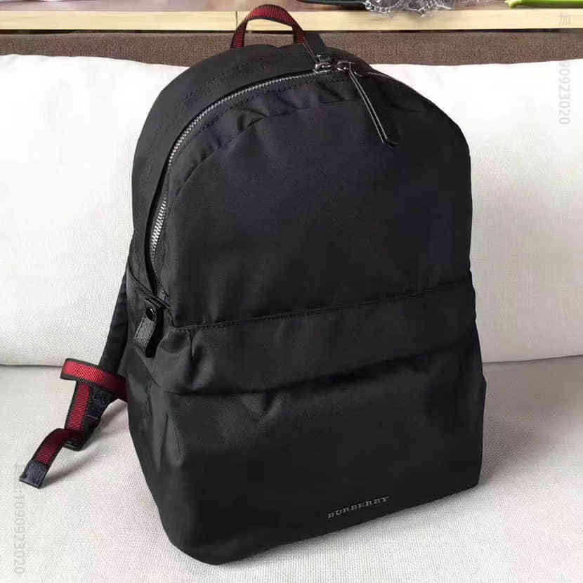 Burberry博柏利 防水布拼皮 女士b家双肩背包39035021