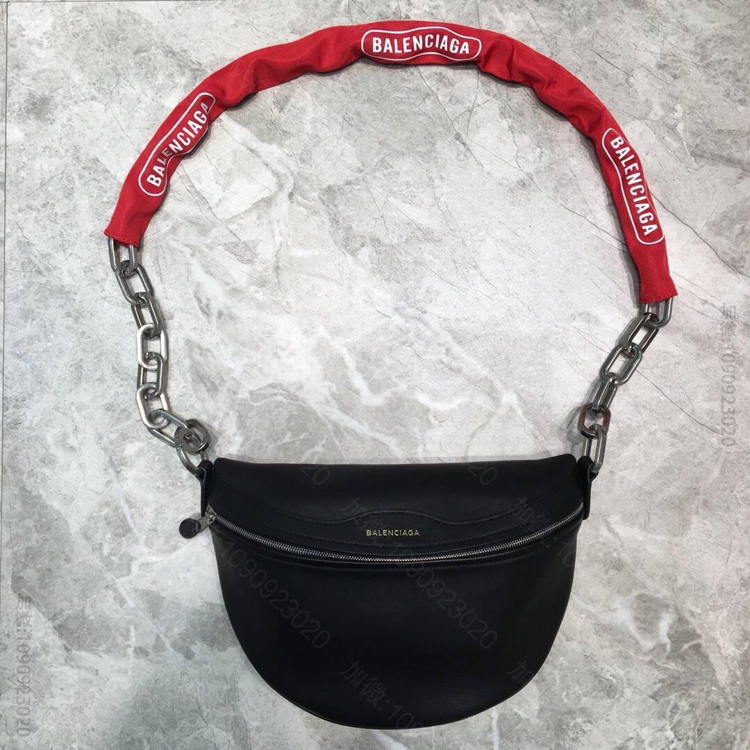 Balenciaga巴黎世家半月型腰包180602