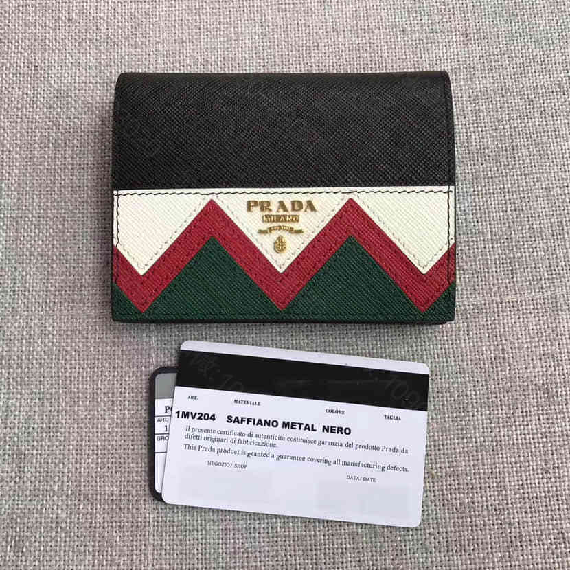 官方（普拉达）PRADA
