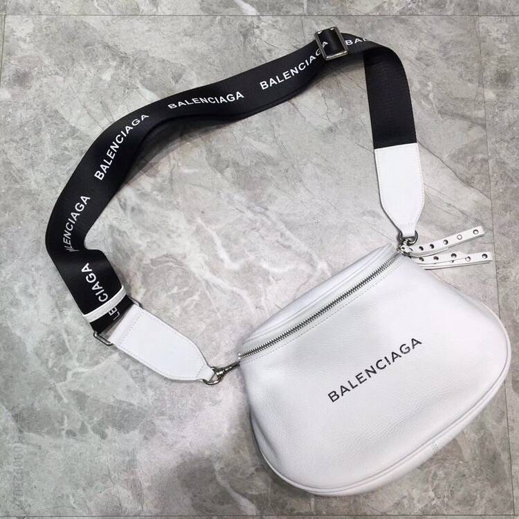 巴黎世家 Balenciaga白色斜挎包181012