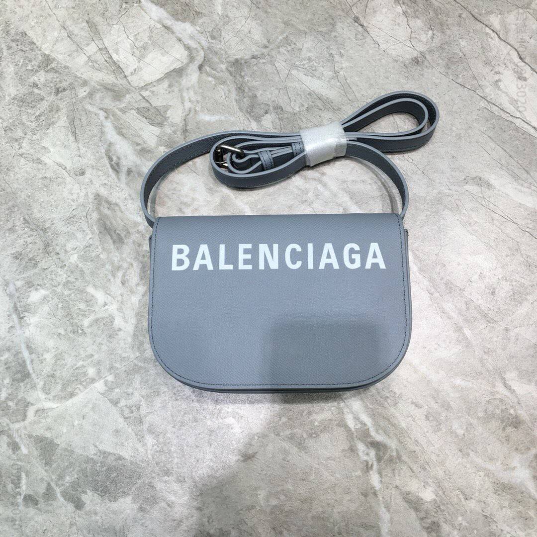 Balenciaga巴黎世家2023秋冬牛皮LOGO字母印花翻盖单肩斜挎包542207