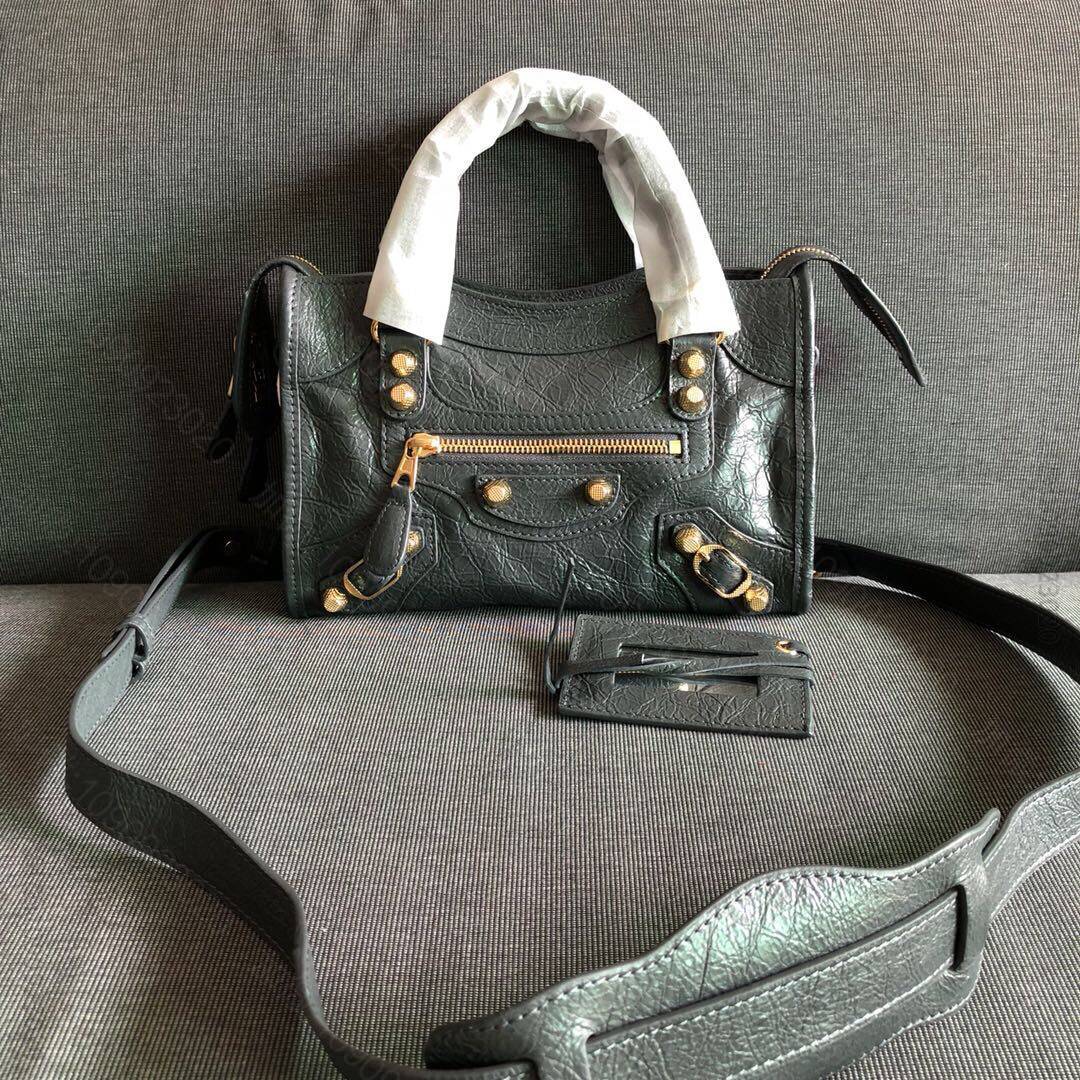 Balenciaga巴黎世家爆裂纹羊皮机车包228