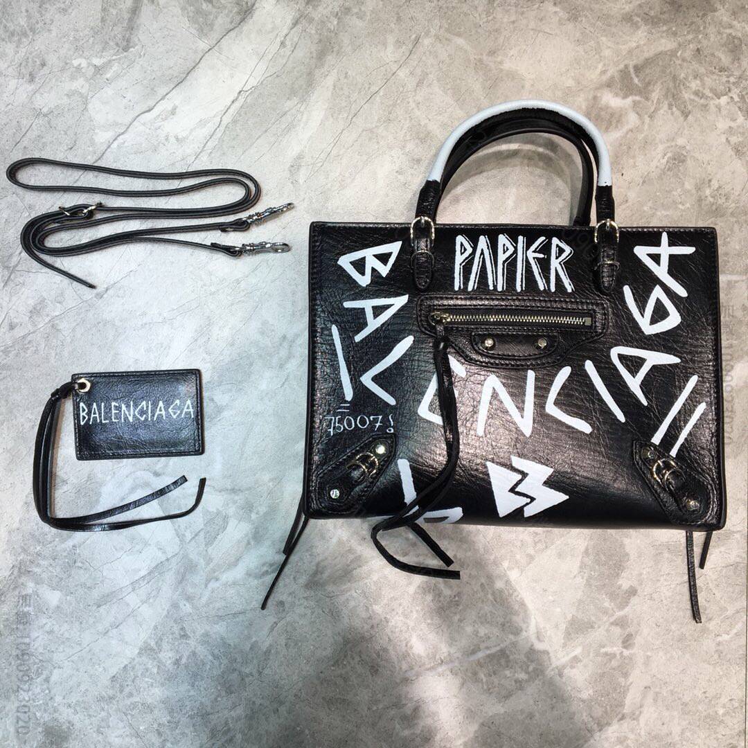 Balenciaga巴黎世家原版牛皮涂鸦蝙蝠包305576