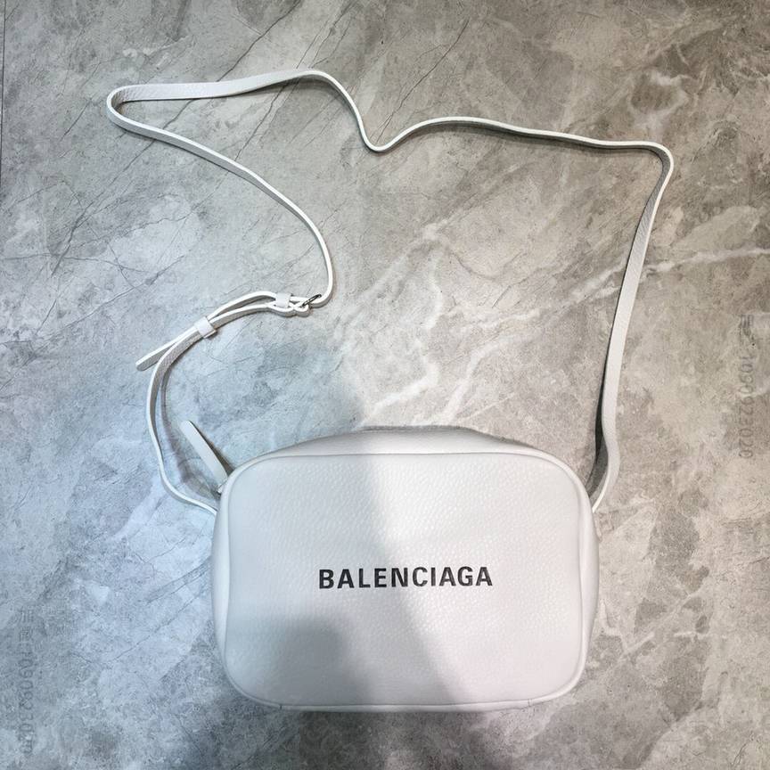 Balenciaga巴黎世家大号EVERYDAY相机包812