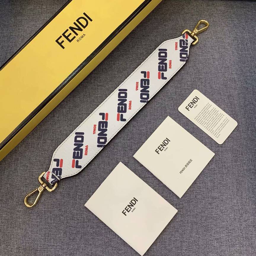 FENDI芬迪丝印“双F”标志性牛皮手提带899