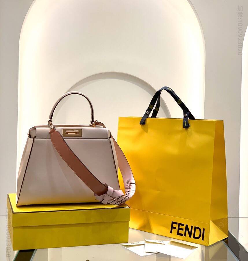 原单芬迪手提女包 芬迪手提女包 FENDI芬迪牛皮单提手PEEKABOO手袋2108BM 