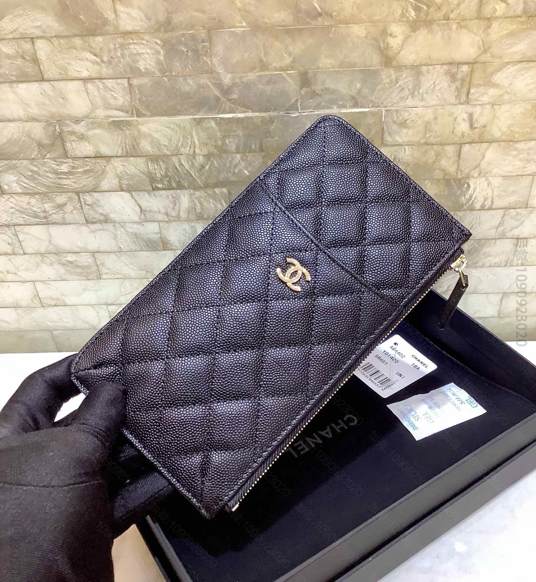 Chanel/香奈儿 2023新品经典款进口羊皮和球纹菱格纹双C手机包 卡包...