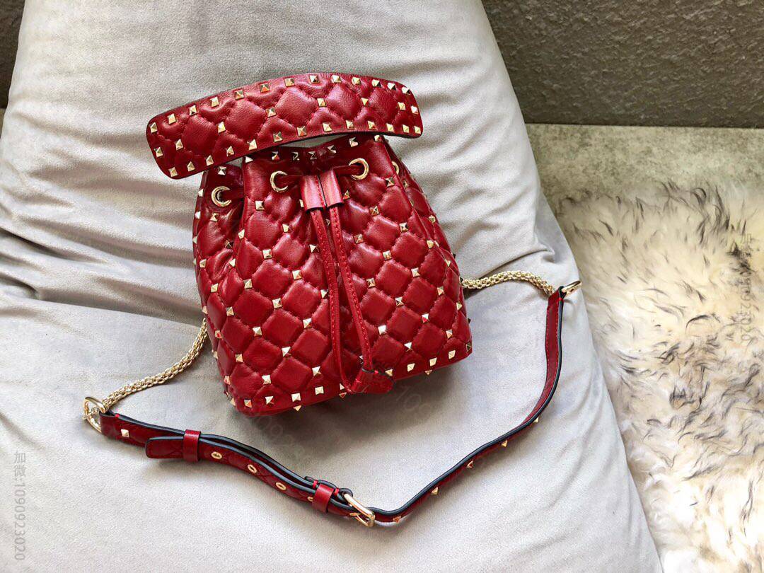 B84549_华伦天奴女士水桶包 Valentino华伦天奴进口羊皮里外全皮大红色水桶包0059S 华伦天奴水桶包