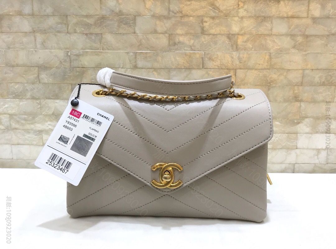 Chanel/香奈儿 19夏季新品 链条信封包V纹翻盖包邮差包 A57431