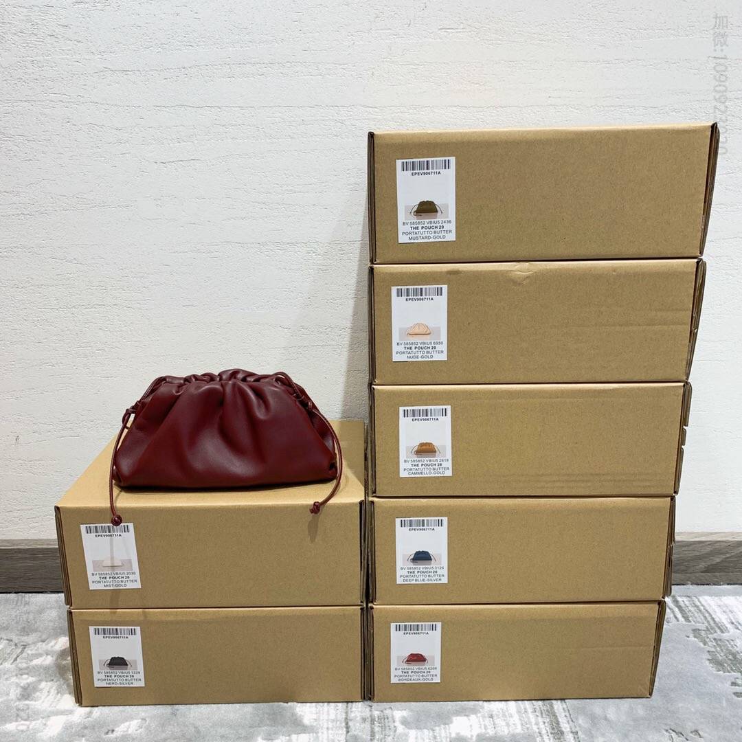 BV BottegaVeneta POUCH 20 斜挎手拿包云朵包 585852波尔多色