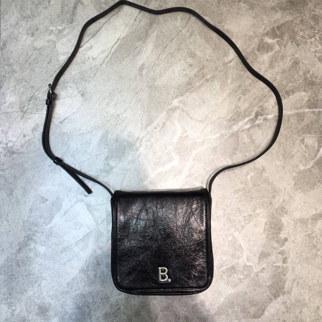 Balenciaga巴黎世家粒面纳帕小牛皮单肩包409