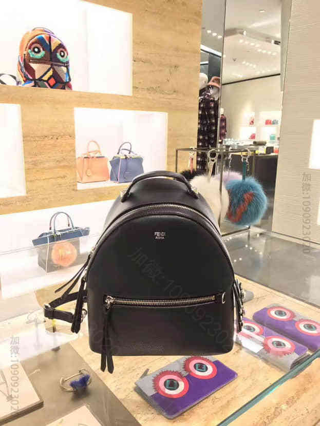 芬迪FENDI黑色MINI ZAINO柔软小牛皮迷你背包8BZ038