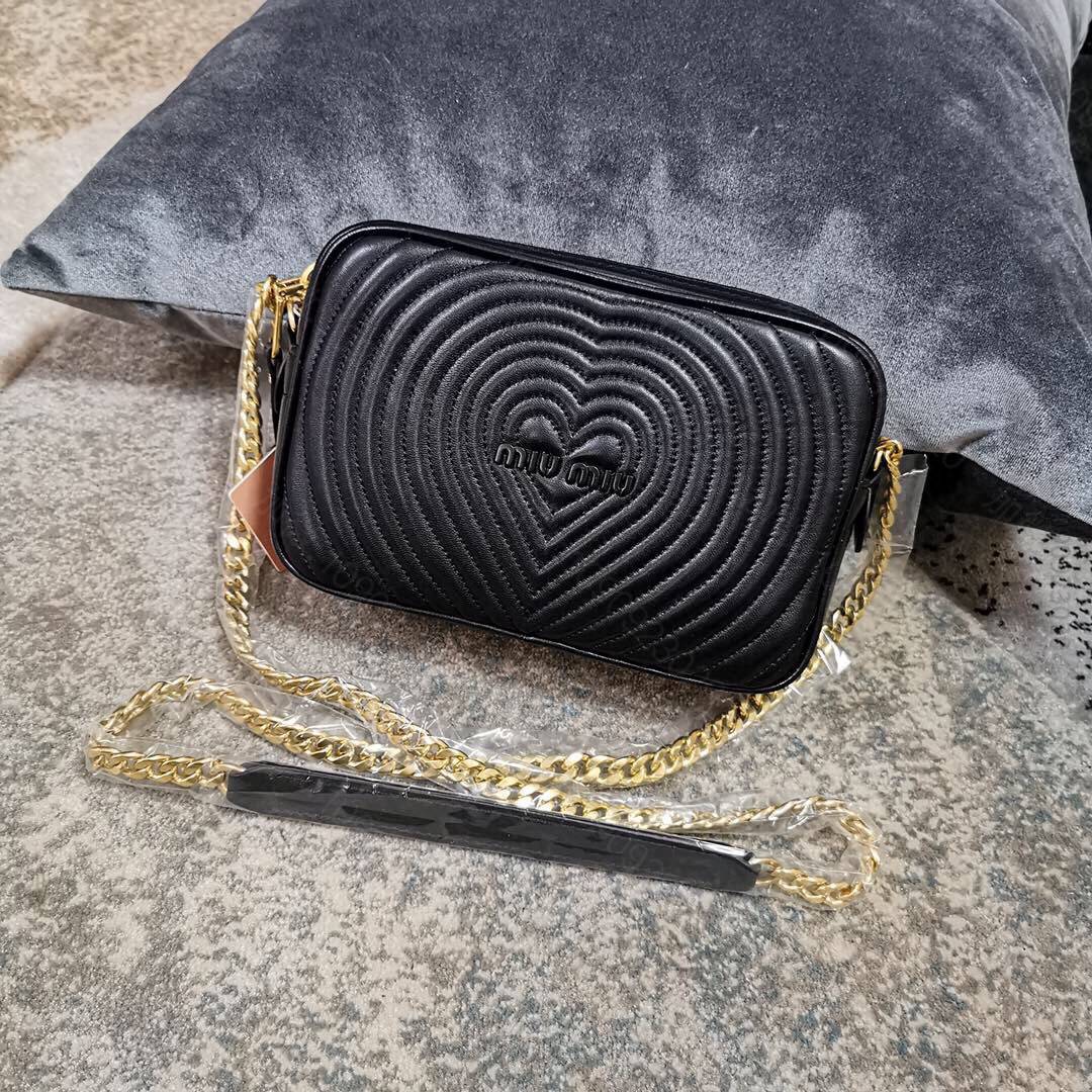 MIUMIU缪缪顶级进口Matelasse小羊皮心形压纹设计单肩斜挎包5BH...