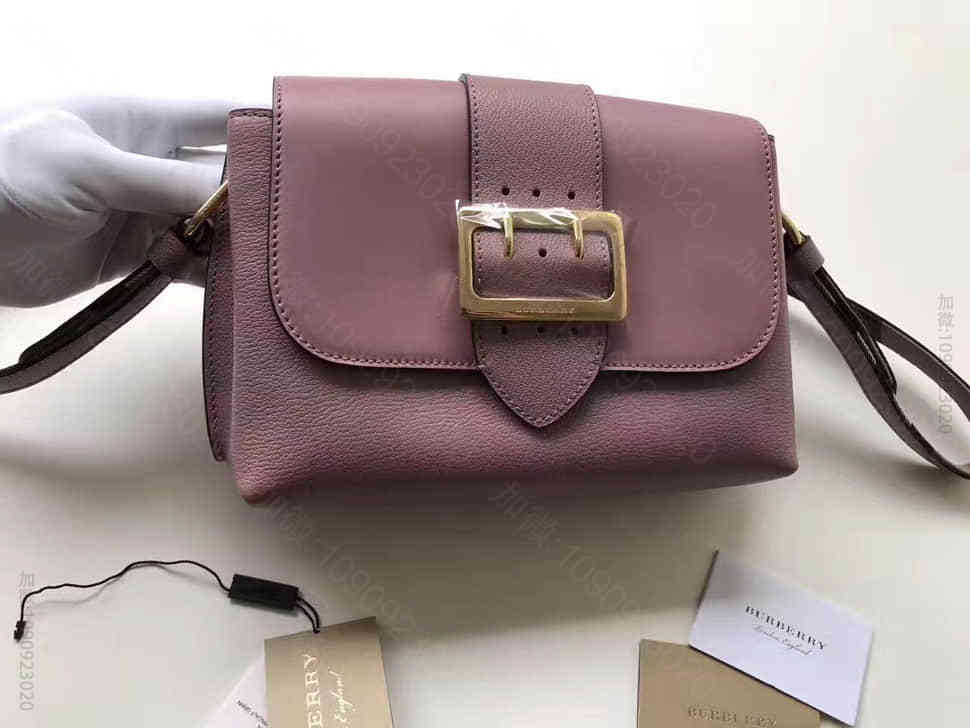 Burberry博柏利The Buckle - 皮革斜背搭扣包 404944...