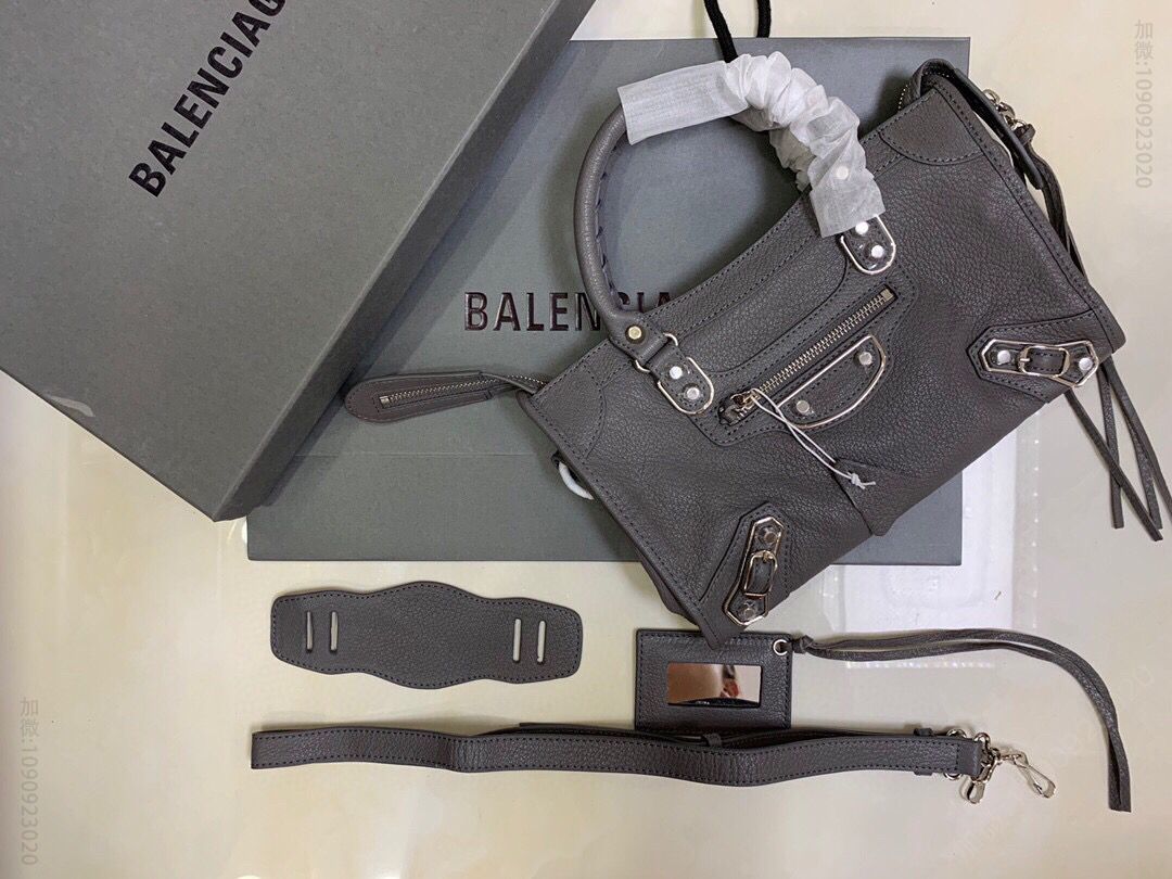 高仿巴黎世家手提女包 高仿巴黎世家 巴黎世家Balenciaga原版山羊皮配银边机车包084669K 巴黎世家手提女包 
