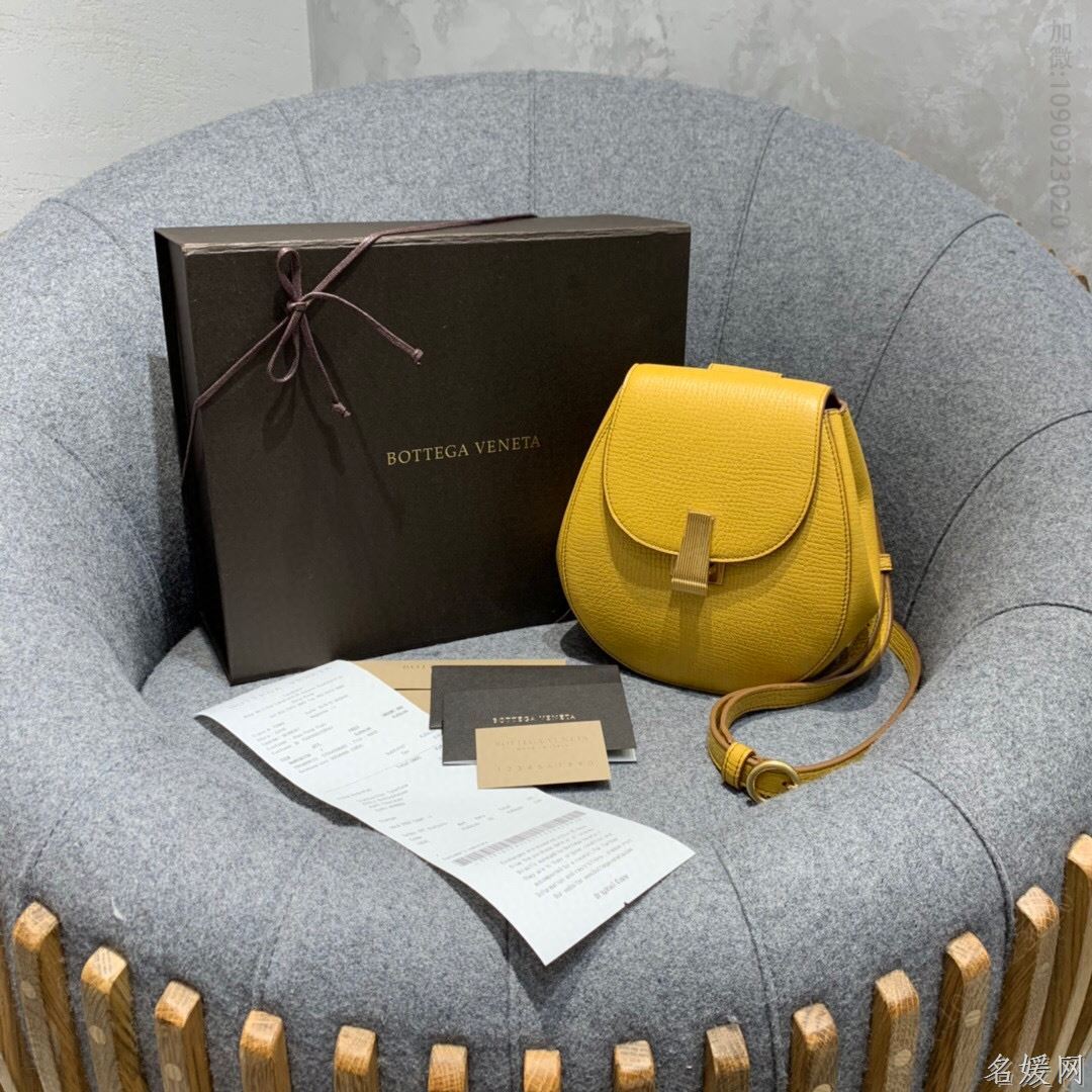 BV BottegaVeneta BELT BAG 小猪包 576643奶油糖果黄