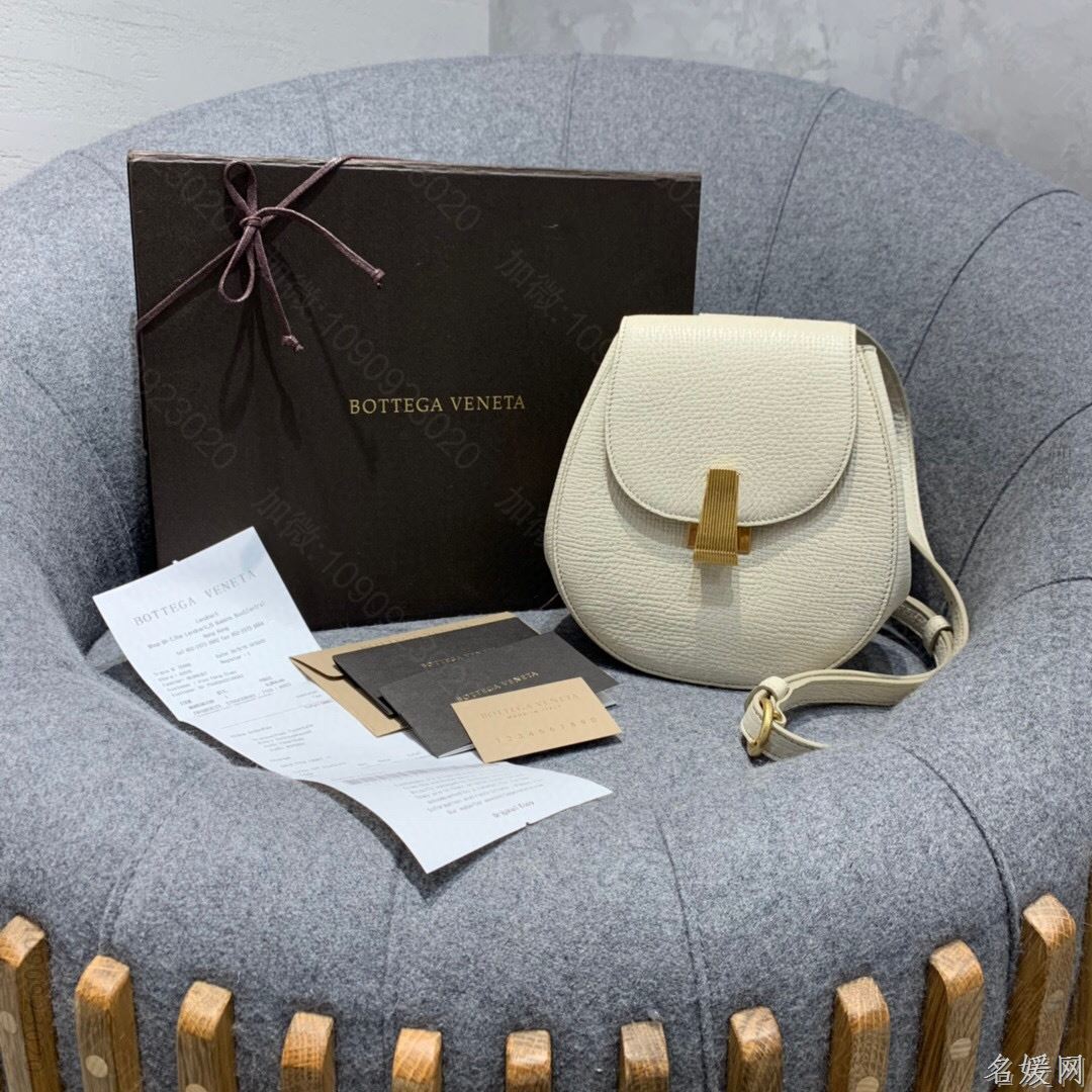 BV BottegaVeneta BELT BAG 小猪包 576643石膏...