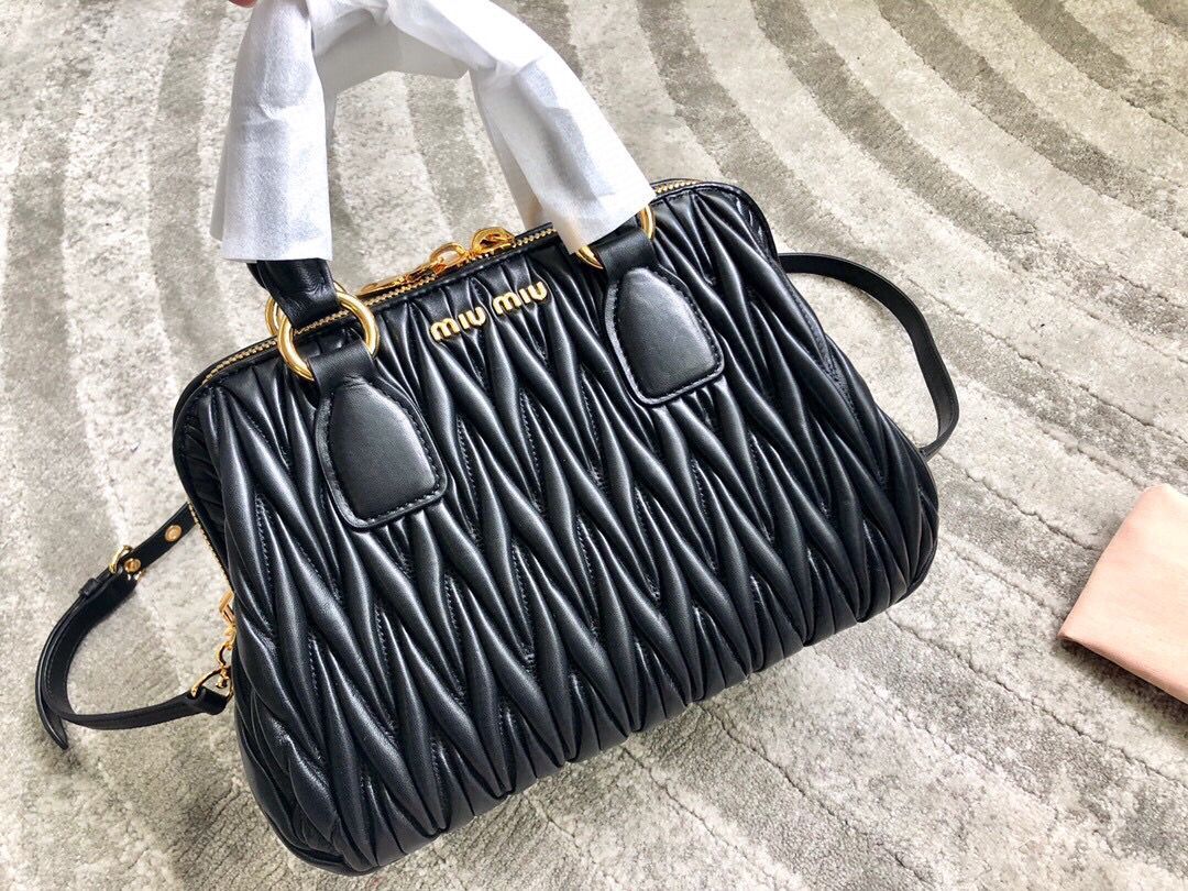 MIUMIU缪缪顶级进口小羊皮经典提花压纹手提斜挎包RL0059