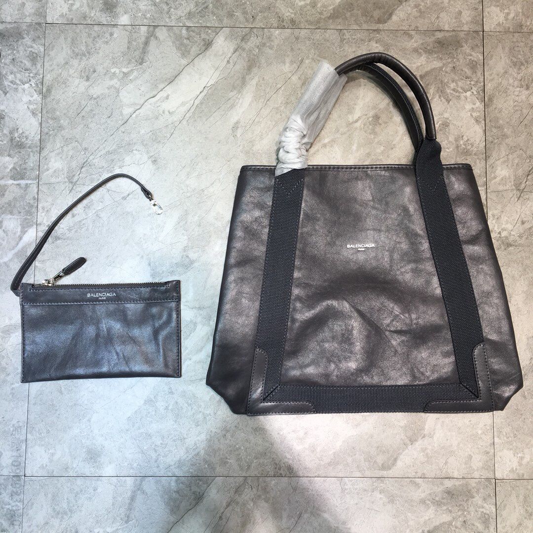 Balenciaga巴黎世家中号全皮帆布手提包523