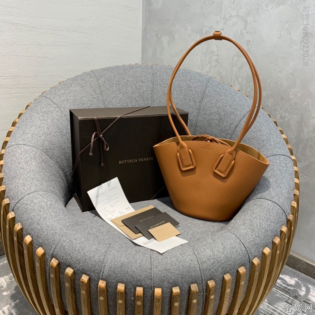 BV BottegaVeneta SMALL BASKET TOTE 水桶篮子包 592133焦糖色